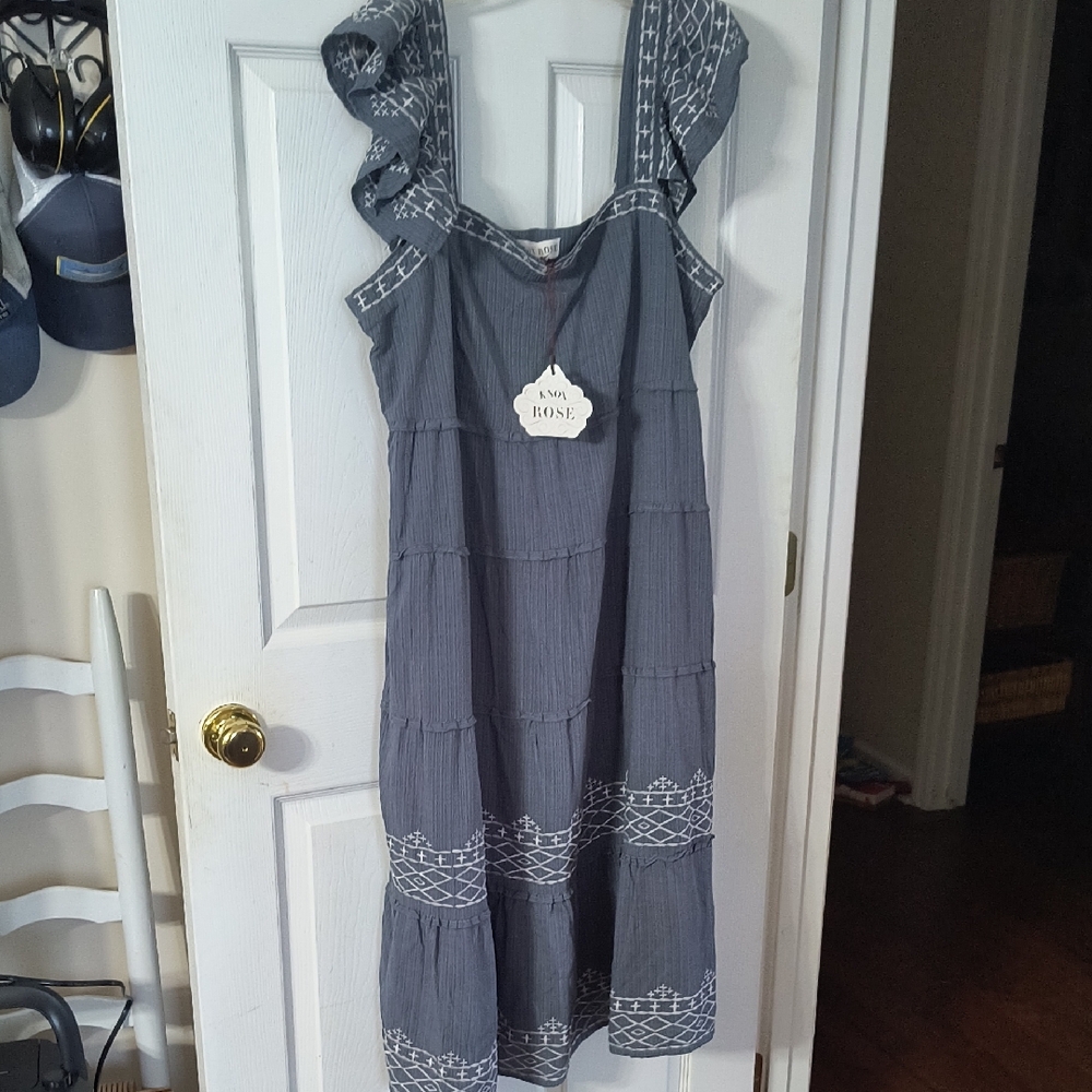 Knox Rose Charcoal Gray Tiered Midi Dress with White Embroidered Trim